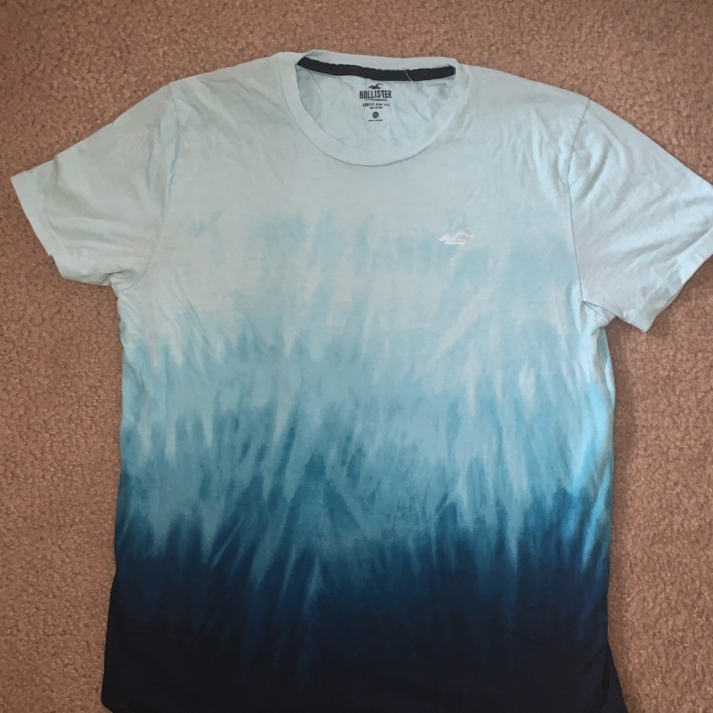Hollister men’s tee